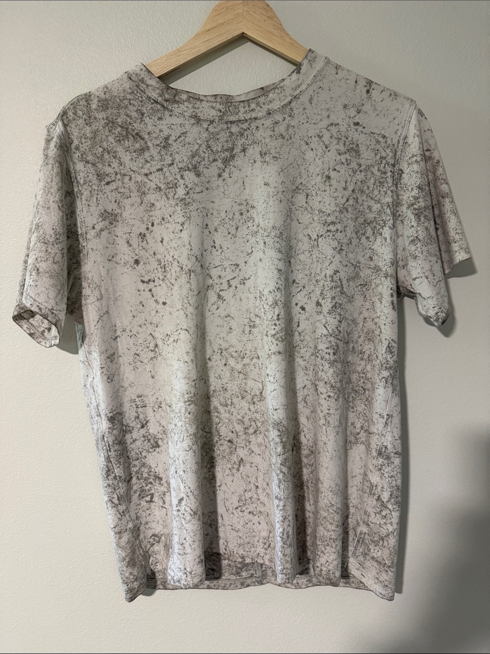 lululemon athletica Short Sleeve Marbled Light Gray Tee